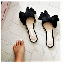 Load image into Gallery viewer, Silk  Satin Pointed Toe Bow  Slippers. Black