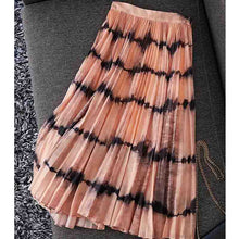 Load image into Gallery viewer, Tie-Dye  Pleated Long Skirt