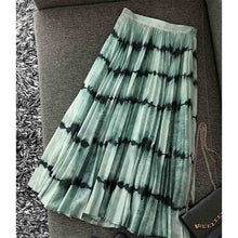 Load image into Gallery viewer, Tie-Dye  Pleated Long Skirt