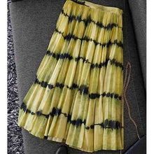 Load image into Gallery viewer, Tie-Dye  Pleated Long Skirt