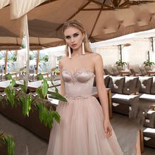 Load image into Gallery viewer, A-Line Sweetheart Appliqued Tulle Short Evening Tea Length Dress