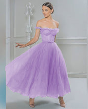 Load image into Gallery viewer, Strapless  Short Elegant Illusion Lace Bodice Gown