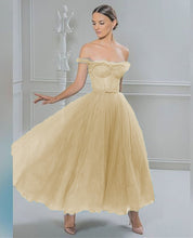 Load image into Gallery viewer, Strapless  Short Elegant Illusion Lace Bodice Gown