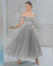 Load image into Gallery viewer, Strapless  Short Elegant Illusion Lace Bodice Gown