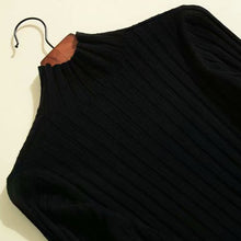 Load image into Gallery viewer, Designer Runway Knitted  Top and Embroidered Skirt Dress