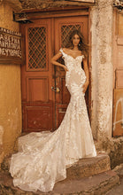 Load image into Gallery viewer, Mermaid Wedding Dresses Couture Off Shoulder Lace Applique Sweep Train